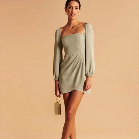 Abercrombie & Fitch Long-Sleeve Draped
Skirt Mini Dress Sage Green NWT - Picture 1 of 9